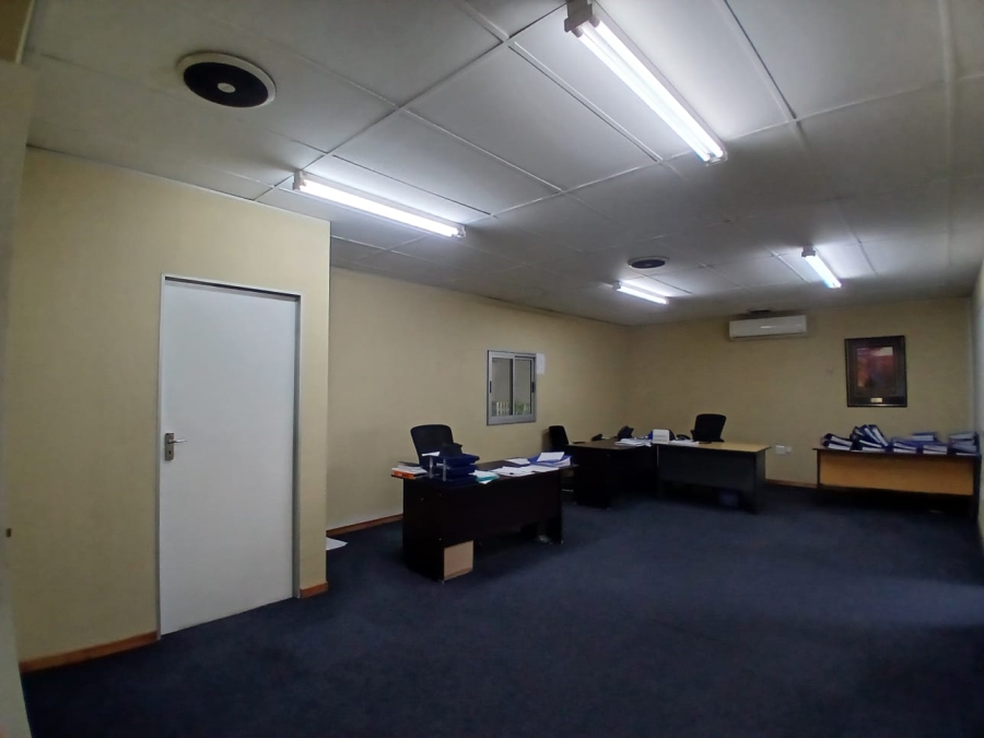 To Let commercial Property for Rent in Oos Einde North West